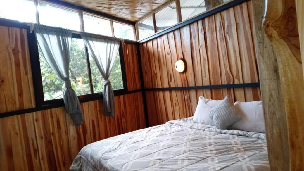 El Gato Rojas Surf Hostel Playa Santa Teresa  Экстерьер фото