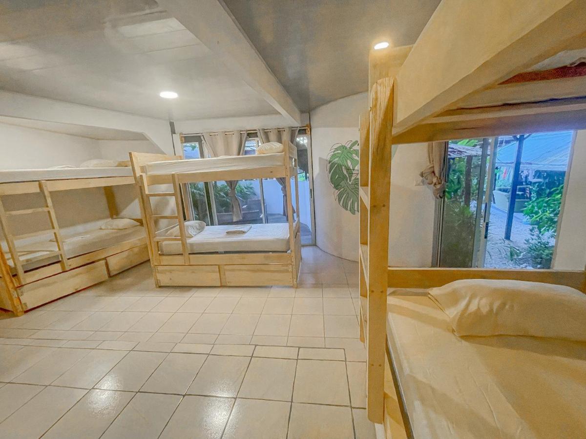 El Gato Rojas Surf Hostel Playa Santa Teresa  Экстерьер фото