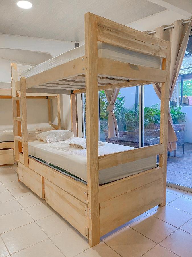 El Gato Rojas Surf Hostel Playa Santa Teresa  Экстерьер фото