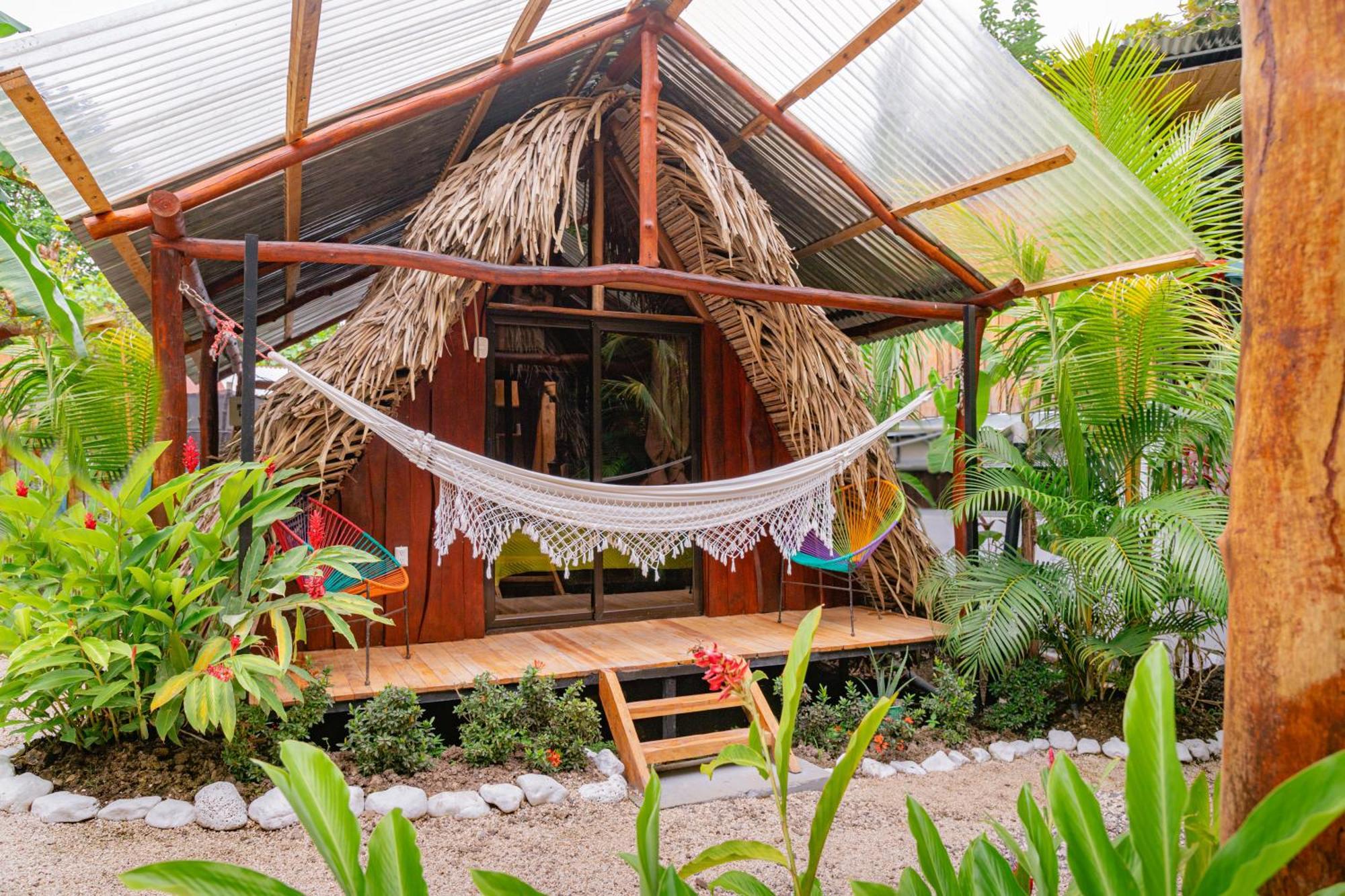 El Gato Rojas Surf Hostel Playa Santa Teresa  Экстерьер фото